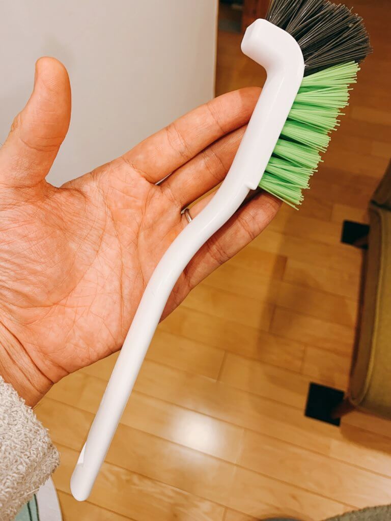 歯ブラシよりオススメな掃除用ブラシの本体