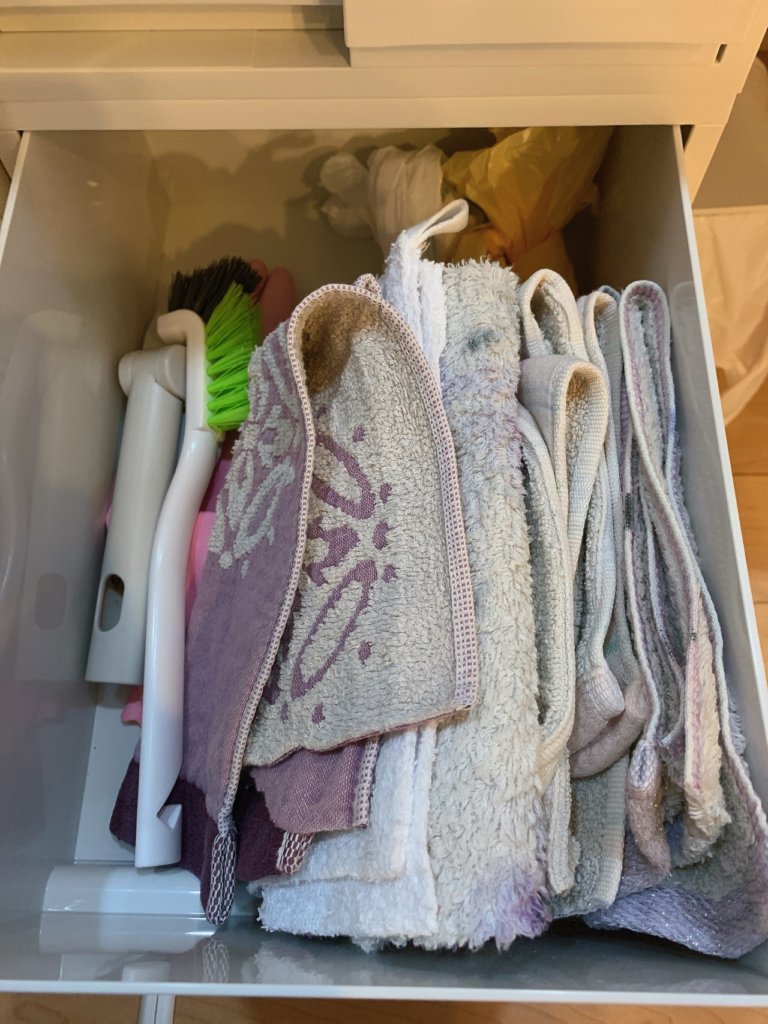洗面台下用の無印良品の収納、雑巾を収納